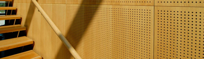 Decustik presenta los paneles acústicos de madera microperforada - Wood
